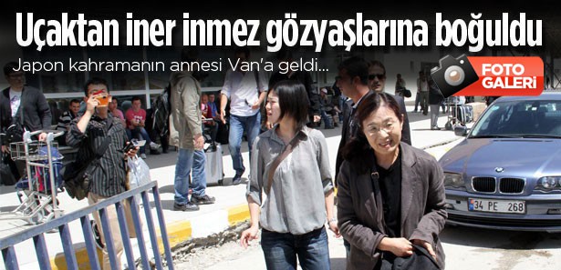 O anne Van'a geldi, gözyaşları sel oldu!