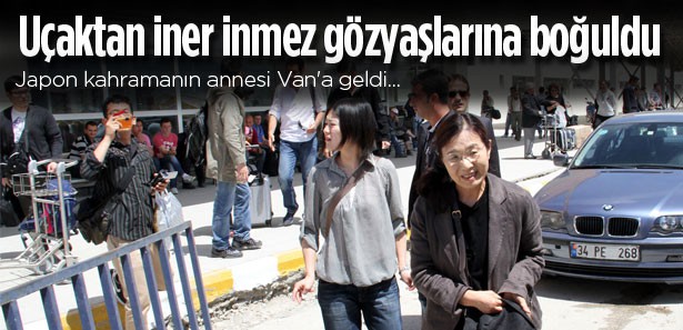 O anne Van'a geldi, g�zya�lar� sel oldu!