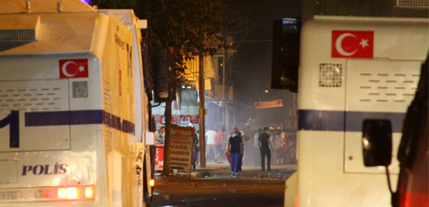 Adana'da 'Gezi' eylemlerinde gerginlik yaşandı