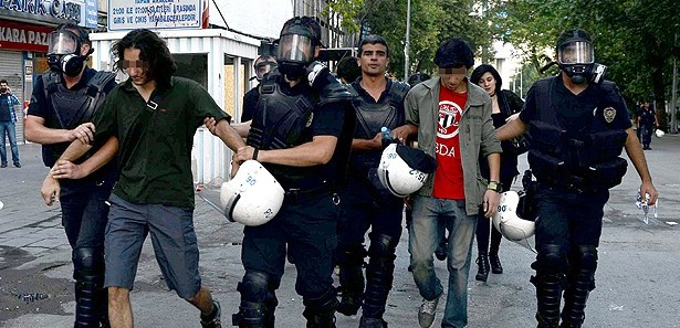 Taksim'de gözaltına alınan 6 kişi serbest