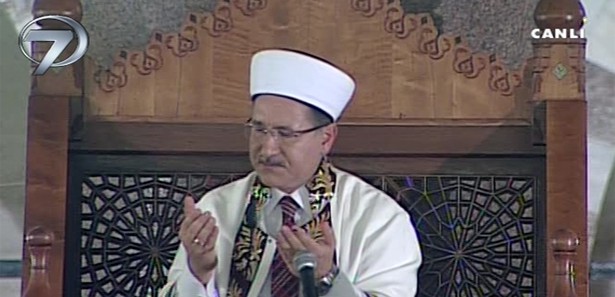 Kadir Gecesi'nde ağlatan dua