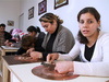 Mardinli kadınlar bakırcılığa el attı