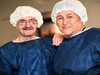 Eski e�ine b�bre�ini verdi, evden kovuldu