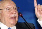 Erbakan, Fatih Camii'nde dualarla anıldı