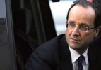 Hollande'ın ilk yolculuğunda panik