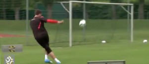 Arsenalli Szczęsny'den fantastik gol