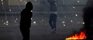 Diyarbakır'da iki markete molotoflu saldırı