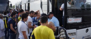 F.Bahçe taraftarının otobüsü polisi bile şaşırttı