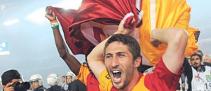 GS'de Sabri Sarıoğlu'na teklif yok