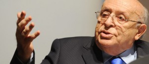 Komisyon Demirel'e 12 Eylül'ü soracak