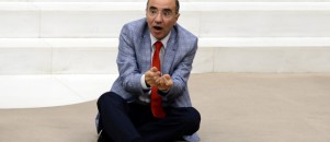 Meclis'te 'Ahlaksız' kavgası
