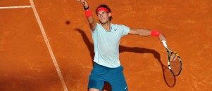 Nadal, Roger Federer'i korttan sildi