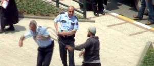 Polise kılıçla saldıranlar serbest bırakıldı