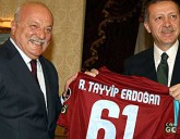 Başbakan Sadri Şener'e sert çıktı!